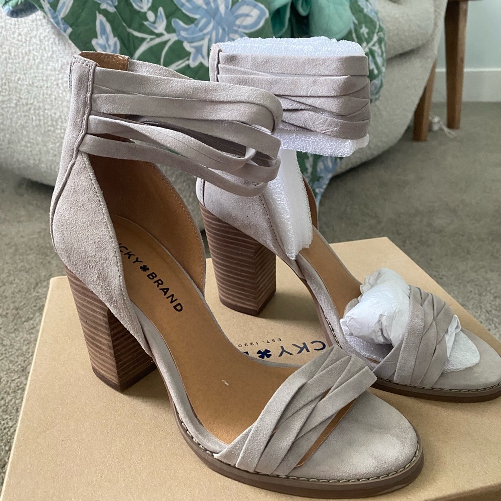 Lucky Brand Light Taupe Suede Strappy Block Heel Sandals